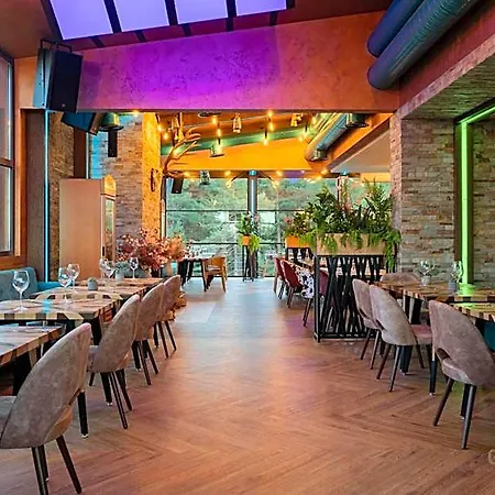 فندق 103 View Park ساباريفا بانيا
