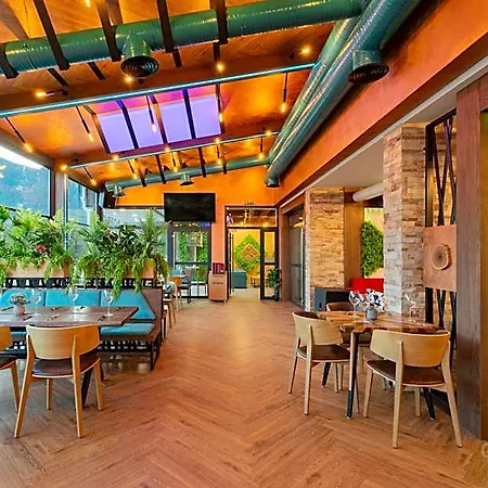 فندق 103 View Park ساباريفا بانيا